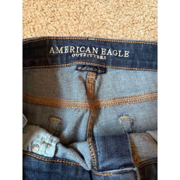 American Eagle  Denim Shorts Medium Wash Next Level Stretch Midi Size 16‎ - Picture 3 of 3